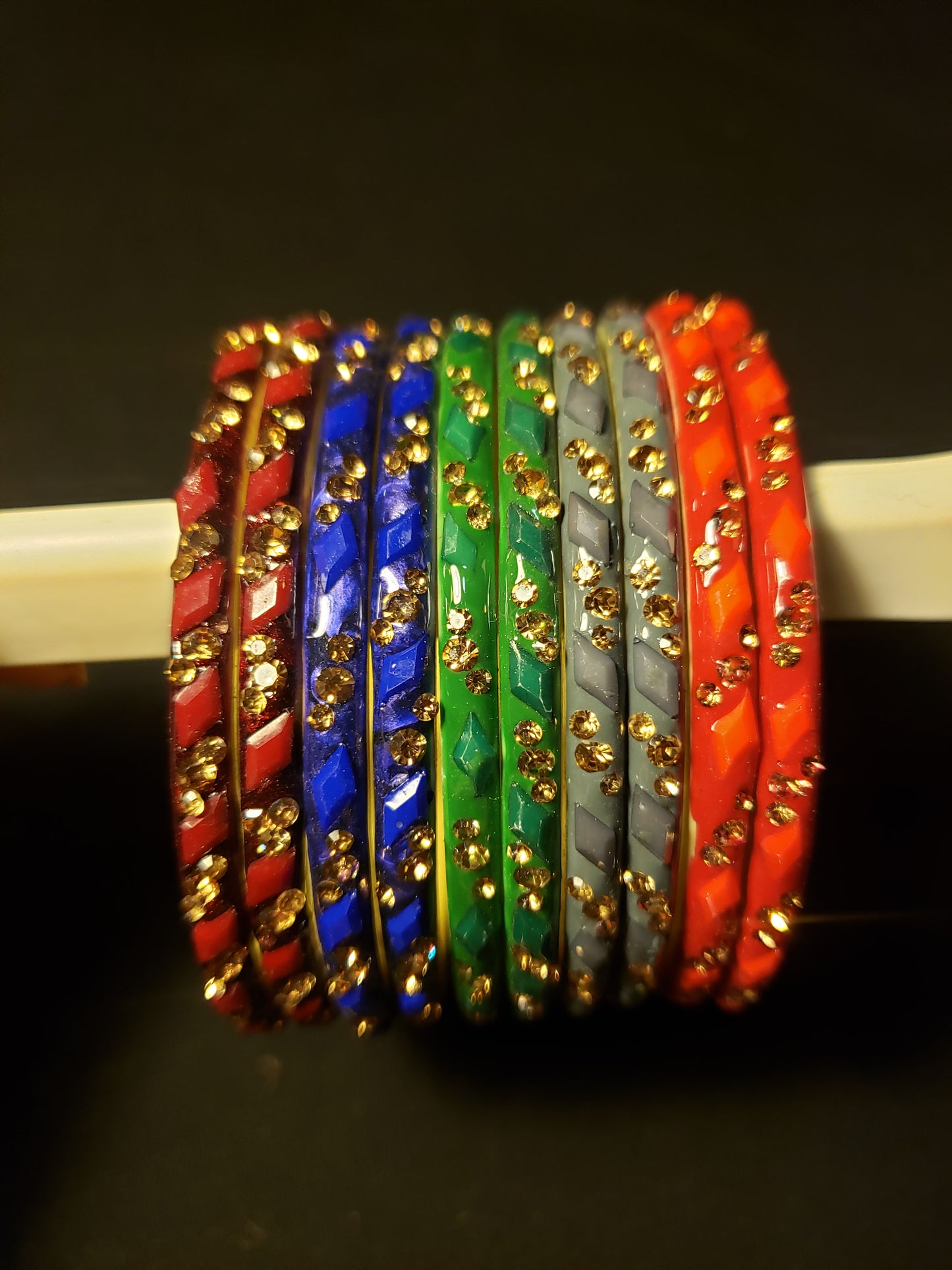 LAQUERED BANGLES
